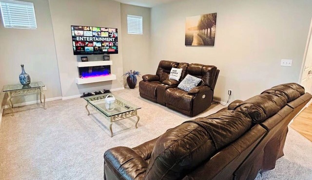 Spacious 4 BR 3 BA, 5 mins from Border and Downtown, Near Beach and Birch Bay