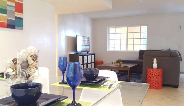 Spacious Beverly Hills 2 Bed w/Parking