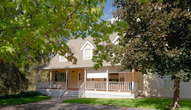 Spacious Cozy Family Cottage - Bass Lake - Yosemite