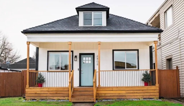 Spacious Downtown 4BD House 8 min from Ruston Way Waterfront!