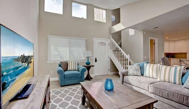 Spacious Family Townhome | 5 Min to Disneyland
