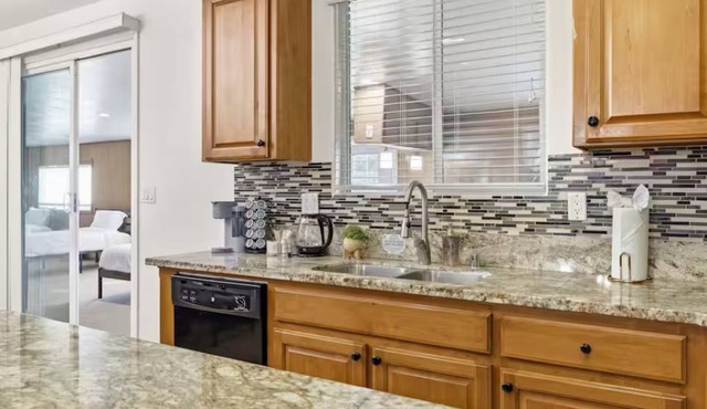 Spacious Group Stay w/Dual Kitchens
