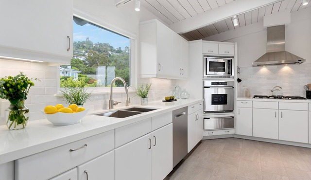 Spacious Riviera Home with Amazing Ocean & City Views!