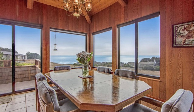 Spacious Sea Ranch Home With Great Ocean Views