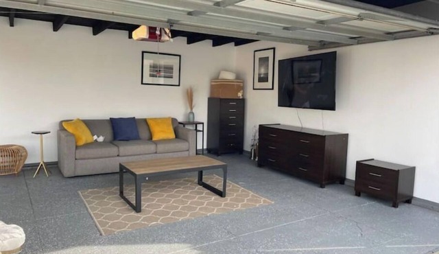 Spanish Modern Revival close to it All, 15 min LAX