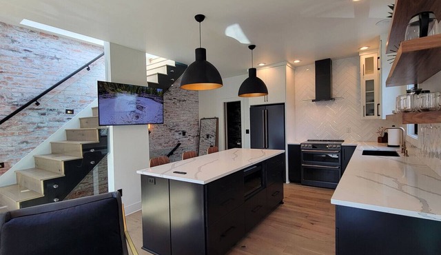 Station House Suite B