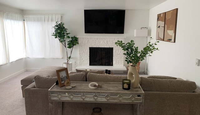 Stunning 2Bd&1B in Mercer Island