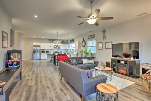 Stunning Clovis Home ~ 1 Mile to Old Town!