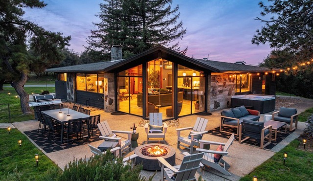 Stunning views | Hot tub | Games | 5BR Sleeps 14