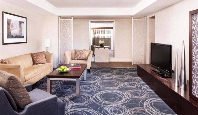 Suite + Connecting Room at a 4⭐️ Hotel