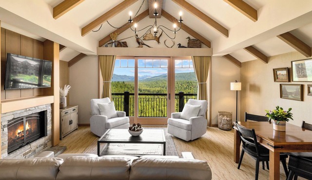 Suncadia Penthouse w/Mountain & River Views!