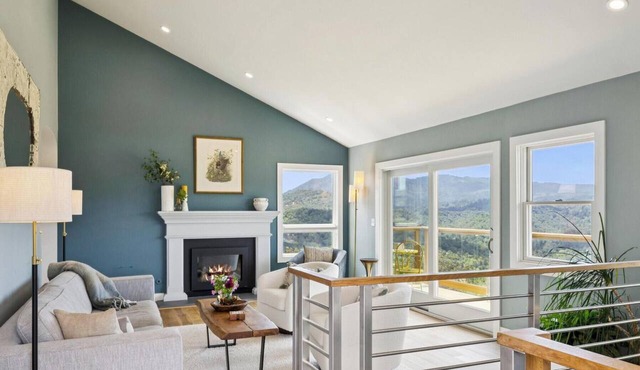 Sunny 4-bedroom house - stunning views in charming San Anselmo - family friendly