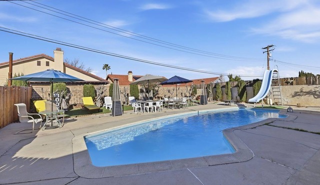 Sunny Palmdale Escape w/Private Pool