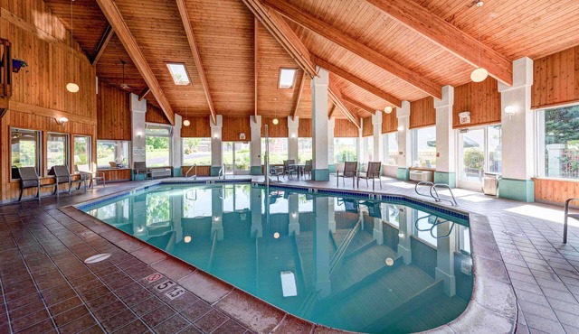 SureStay Plus Hotel by Best Western Redding