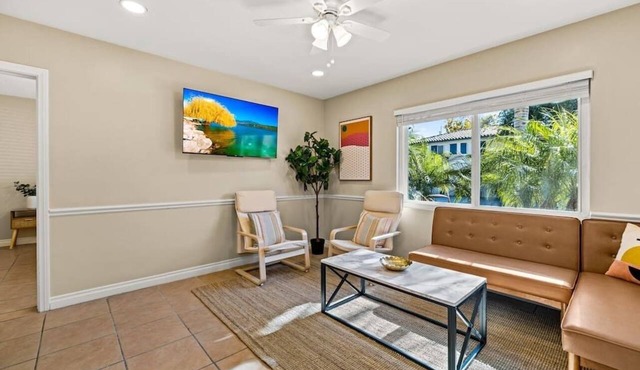 Surf Station A | 1BR Walk to Beach & Funk Zone