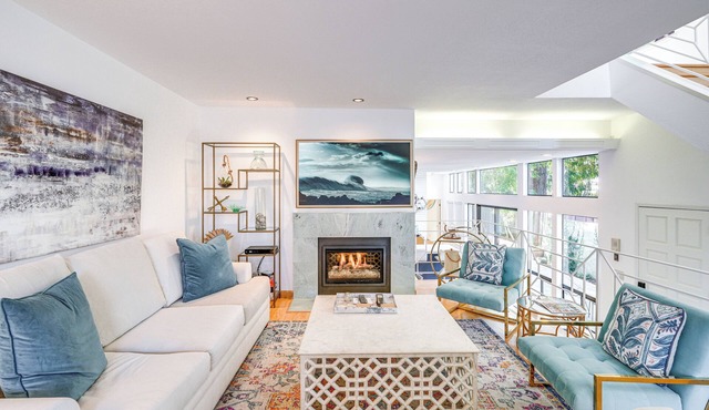 Swim, Golf & Relax: Luxe Townhome in Aptos