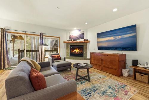 Tahoe Basecamp | Ski, Spa & Lake Access