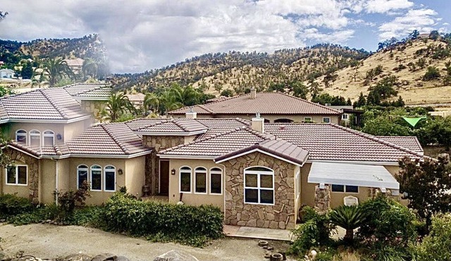Take it easy at this unique and tranquil getaway!