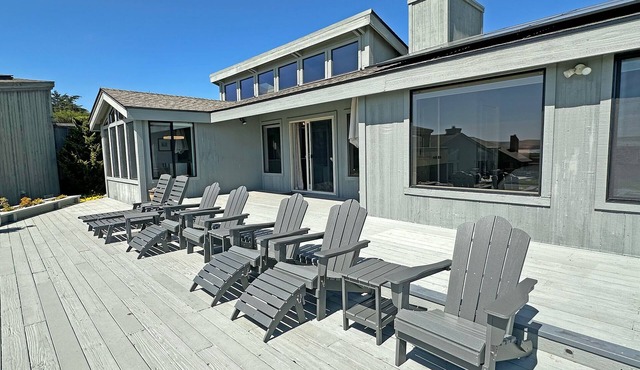 The Bodega House-Newly Remodeled Coastal Retreat with Ocean Views & Hot Tub
