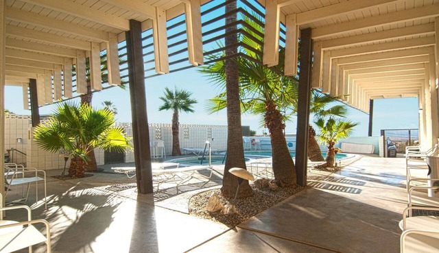 The Getaway 1BR #4: Pool, Mountain View, Kids/Pets welcome