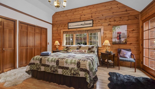 🍯The Honey Bear Cabin In The Woods w/hot tub🌲🐻 in Monroe