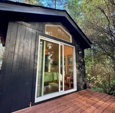 The Mossy Hideout Cabin