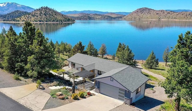 The Mystic Rainbow Lakehouse Zen Sanctuary