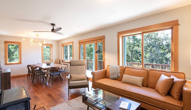 The Oaks - Private Disc Golf Course, Escape to Paradise in The Oaks, Hot Tub, Gorgeous Seclusion