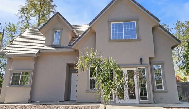 The Salma Plan: 4BR, 3.5BA, 2600 Sq Ft, Near Campus in Davis