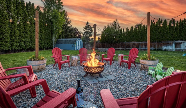 The Veedol House Family Friendly 4bed 3bath (Mountains, River, Wine, Golf!)