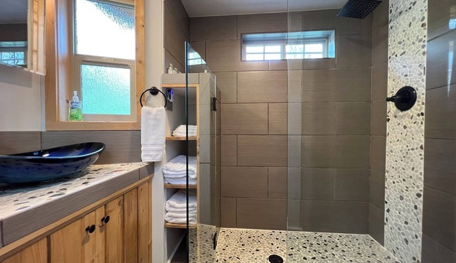 Tiny Home in Umpqua National Forest