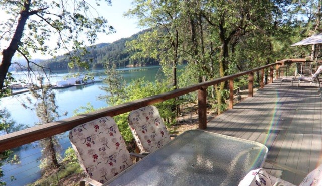 Top Lakefront Oasis - Kayaks, Paddle Bd, - Shasta Lakeshore Retreat #2
