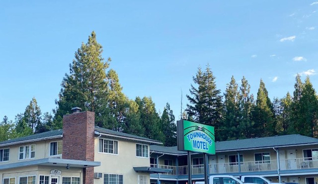 Townhouse Motel