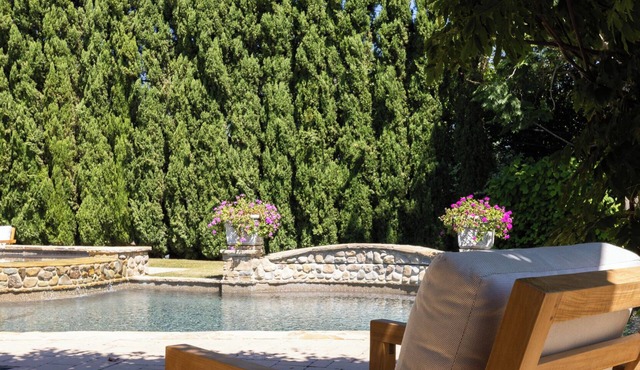 Tranquil Montecito Spanish, minutes to the beach, lower village and hiking