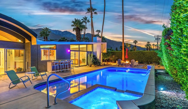 Twin Palms Midcentury - Luxury Desert Escape: Stunning Views & Resort-Style Amenities in Palm Springs