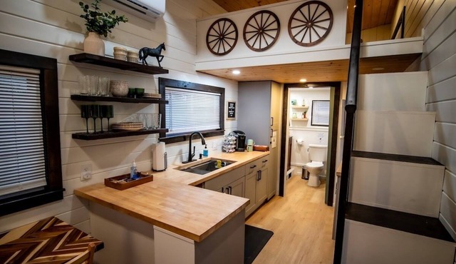 Unique Tiny Home Minutes To Downtown
