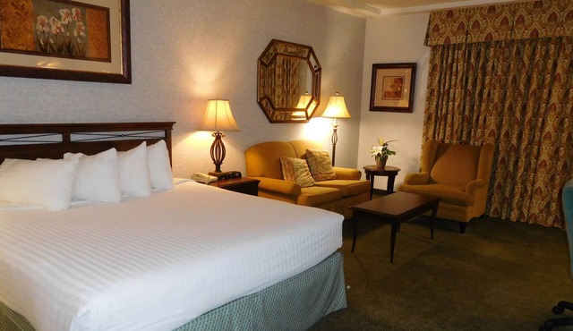 University Square Hotel