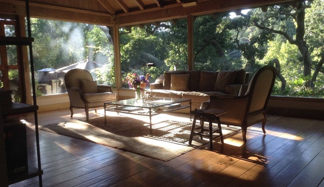 Very Private home, walk to town, hike trails, cyclist dream location