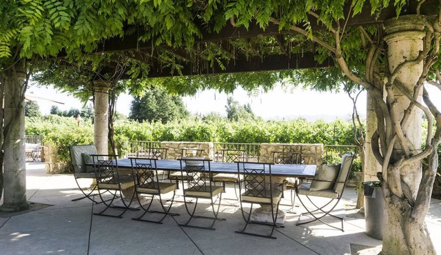 Vineyard suite located in the orchard with private entrance-Villa Riposo Winery
