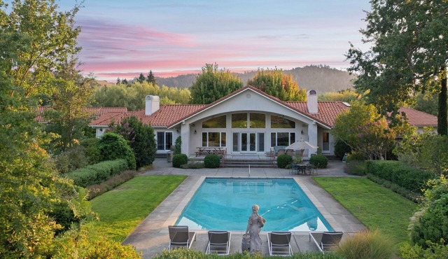 Vineyard Villa w/Pool, Spa & Bocce Ball +Mins to Park & Dining | Lawndale Manor