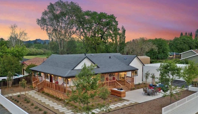 Vineyard Vue - Wine Tastings Included