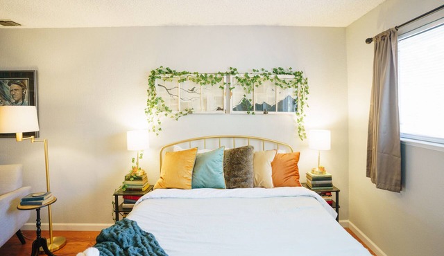 Vintage Charmer A Vintage Themed Bedroom centrally located