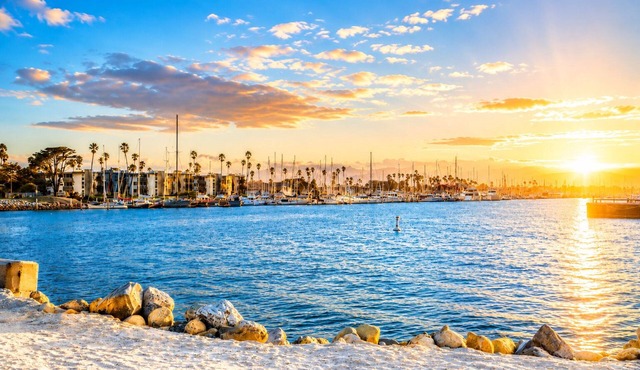 Walk To Beach, Surfing, Mins 2 Restaurants & Shops