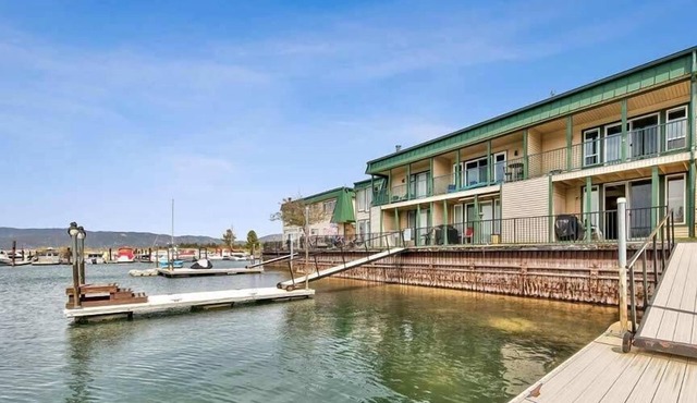 Waterfront Condo - Easy Lake Access, Private Boat Dock
