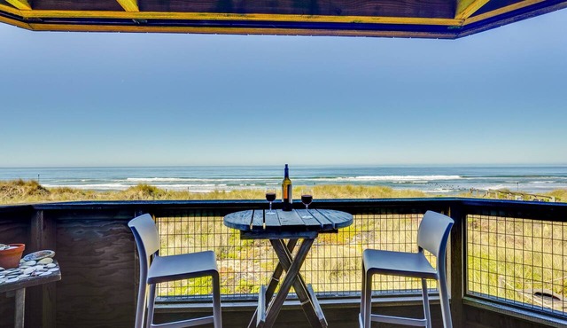 Watsonville Condo w/Ocean Views & Beach Access