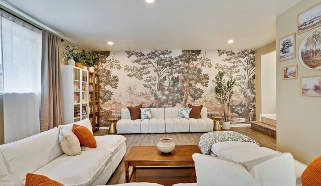 WFH + Corporate-Ready Stay - Modern Italian Villa Inspired Home - Library Lounge