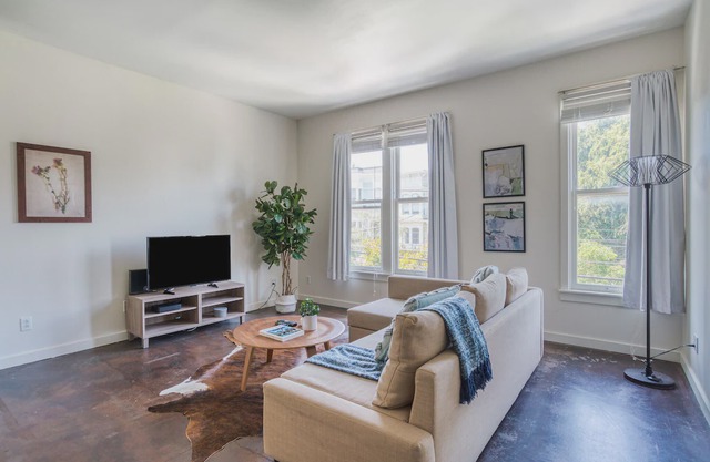 Comfy Bright Contemporary 2BR in Mission District
