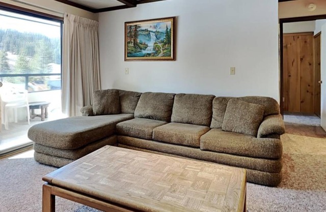 Condo ∙ 2 bedrooms ∙ 6 guests