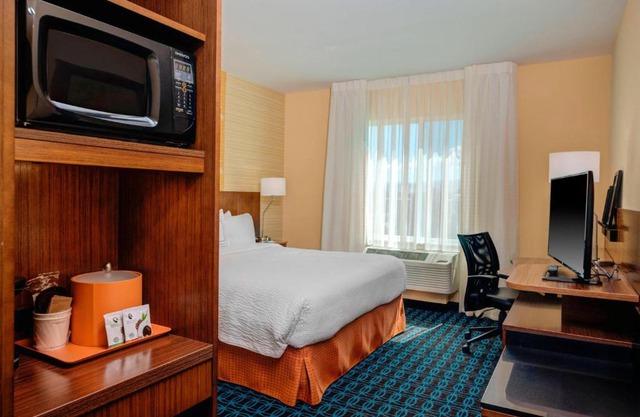 Fairfield Inn 