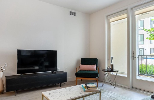 Lux Sunnyvale 1BR w/ Pool, Spa, BBQ, near Target Store, by Blueground